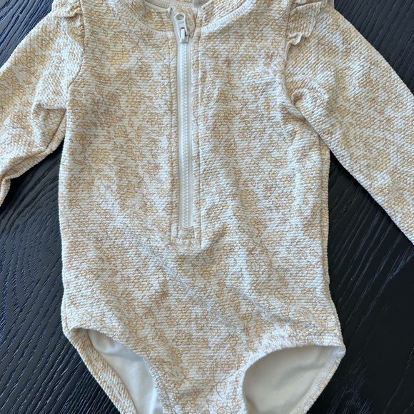 Quincy Mae Bathing Suit 18-24 Months - Picture 2 of 5